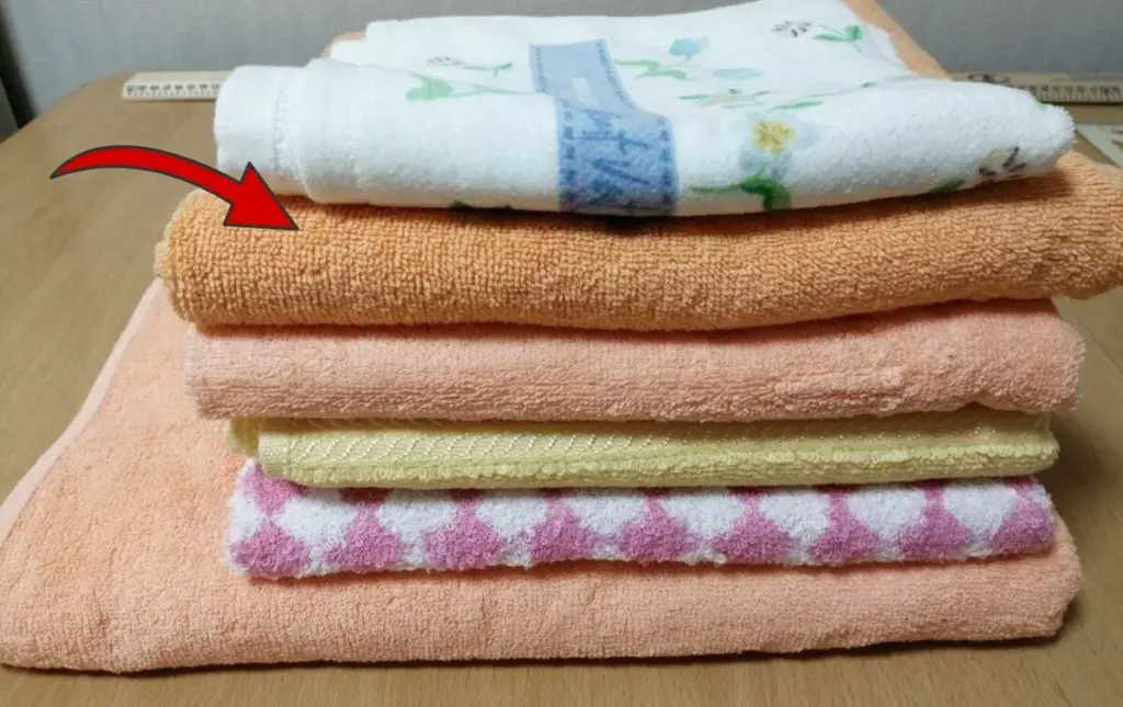 Dieser eine Fehler macht Handtücher hart wie Schmirgelpapier: Warum das Trocknen auf der Heizung Baumwolle zerstört