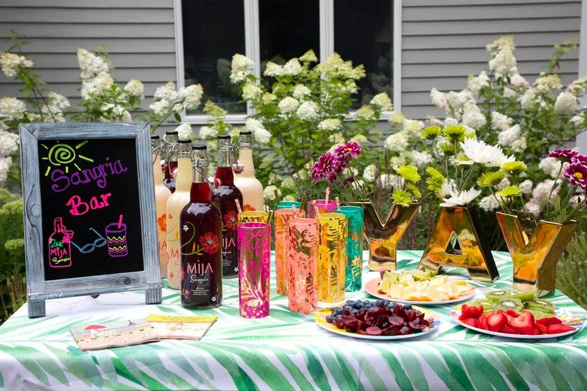 Drei Zutaten, die jede Silvesterparty in Wien auf den Kopf stellen: Der Nimm-2-Likör-Trick - image 1