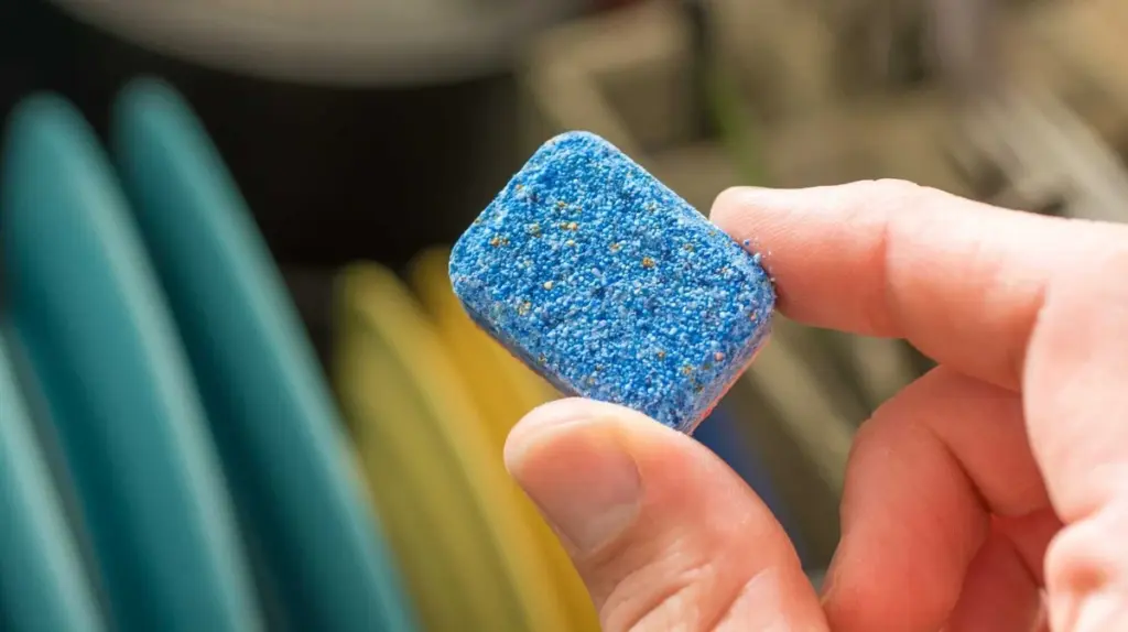 10 überraschende Wege, wie Sie Spülmaschinentabs neu nutzen können