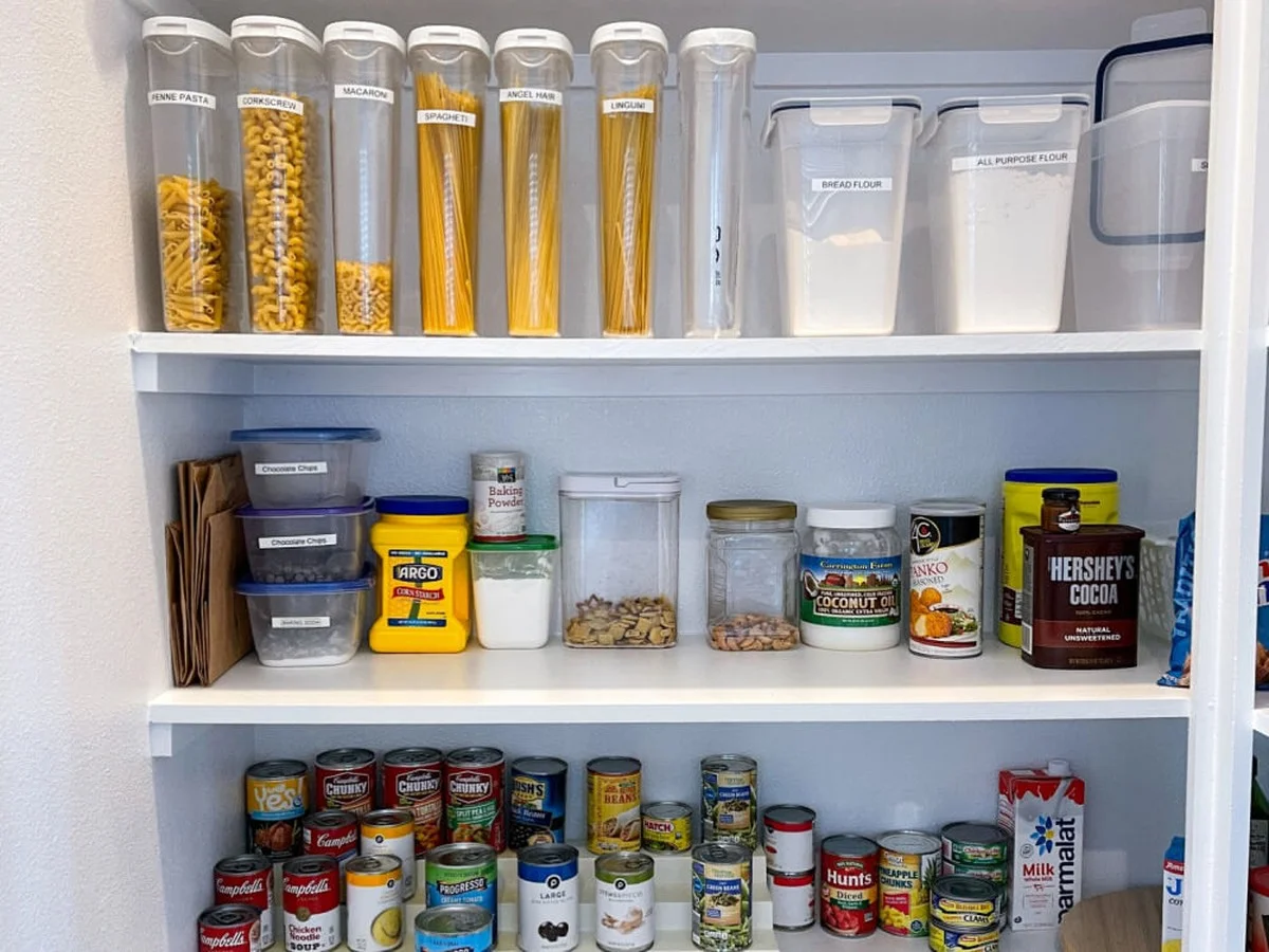8 genialer Tricks für einen perfekt organisierten Vorratsschrank - image 1