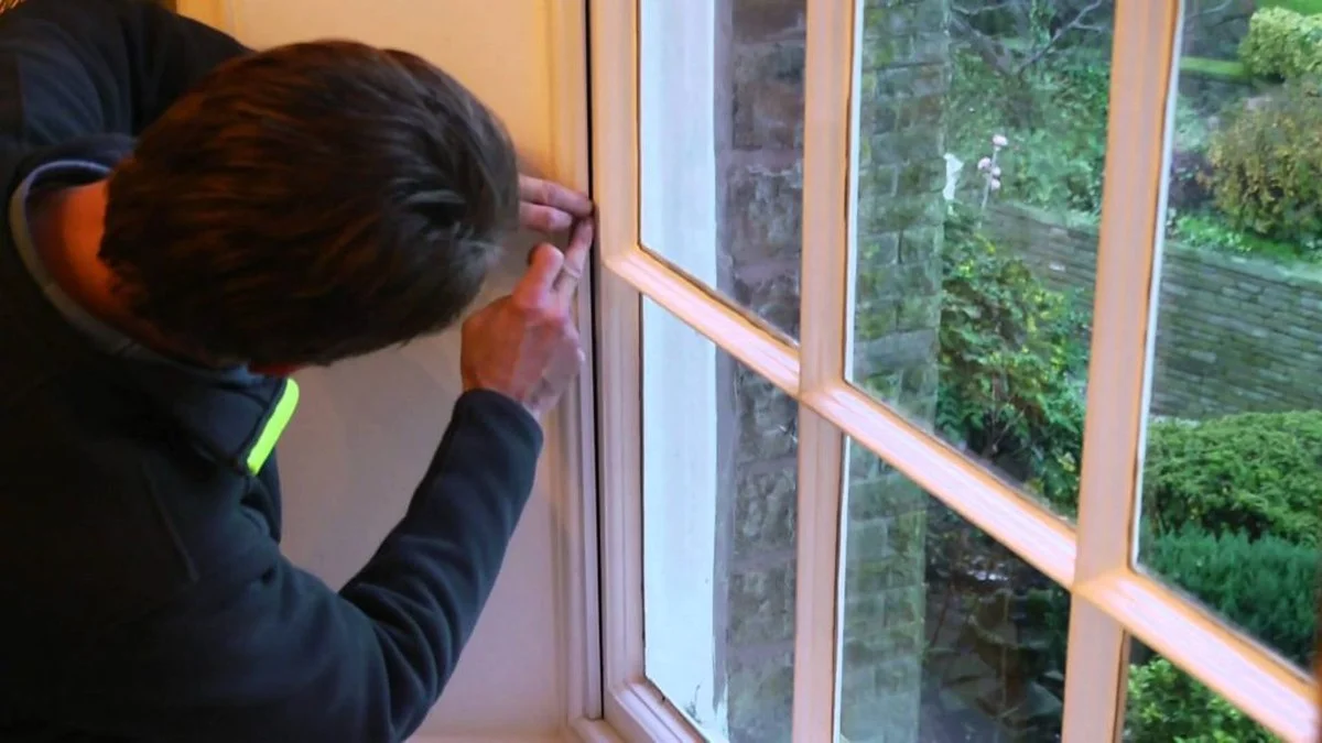 Das Gummidichtungs-Geheimnis: So stoppen Sie Zugluft am Fenster und sparen 15% Heizkosten - image 1