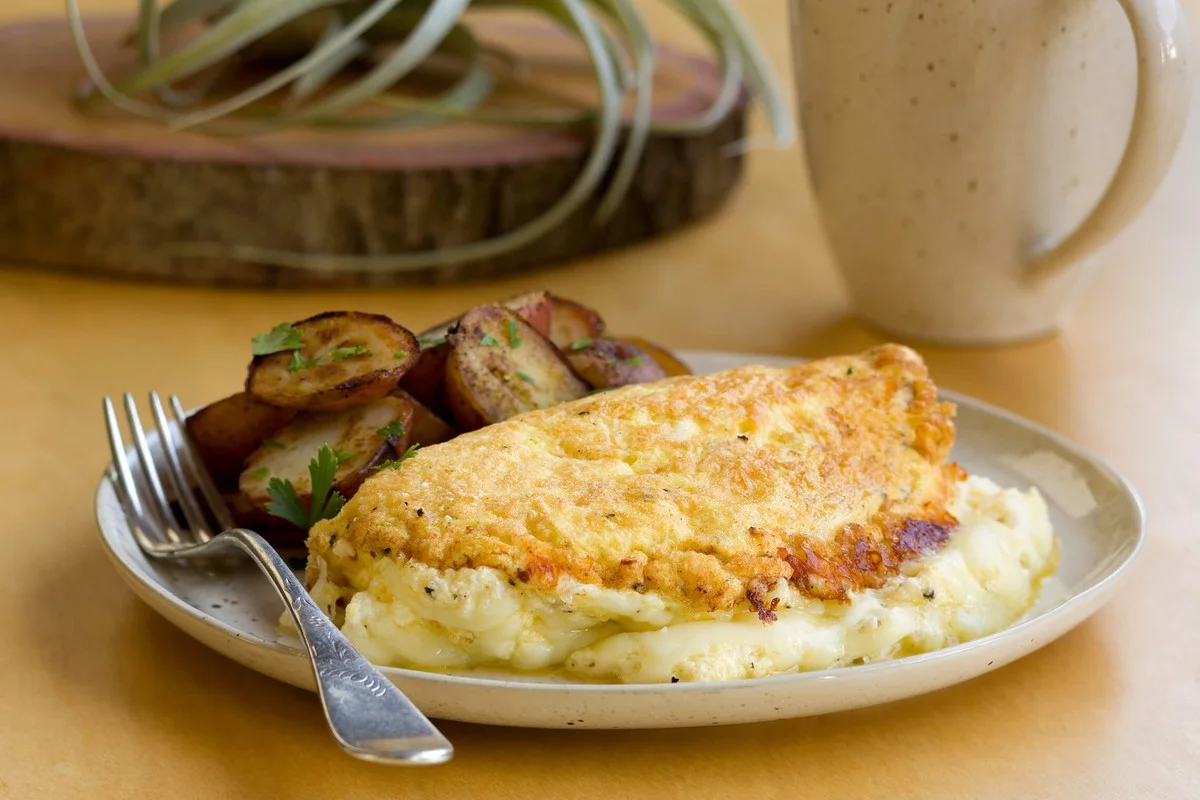 Die geheime Zutat, damit Ihr Omelett nie mehr zusammenfällt – auch kalt nicht - image 1