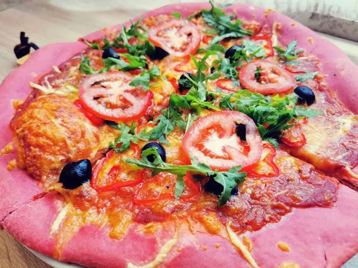 Drei Gründe, warum dieser leuchtend pinke Pizzateig alles ändert (Rotkohl-Geheimnis) - image 1