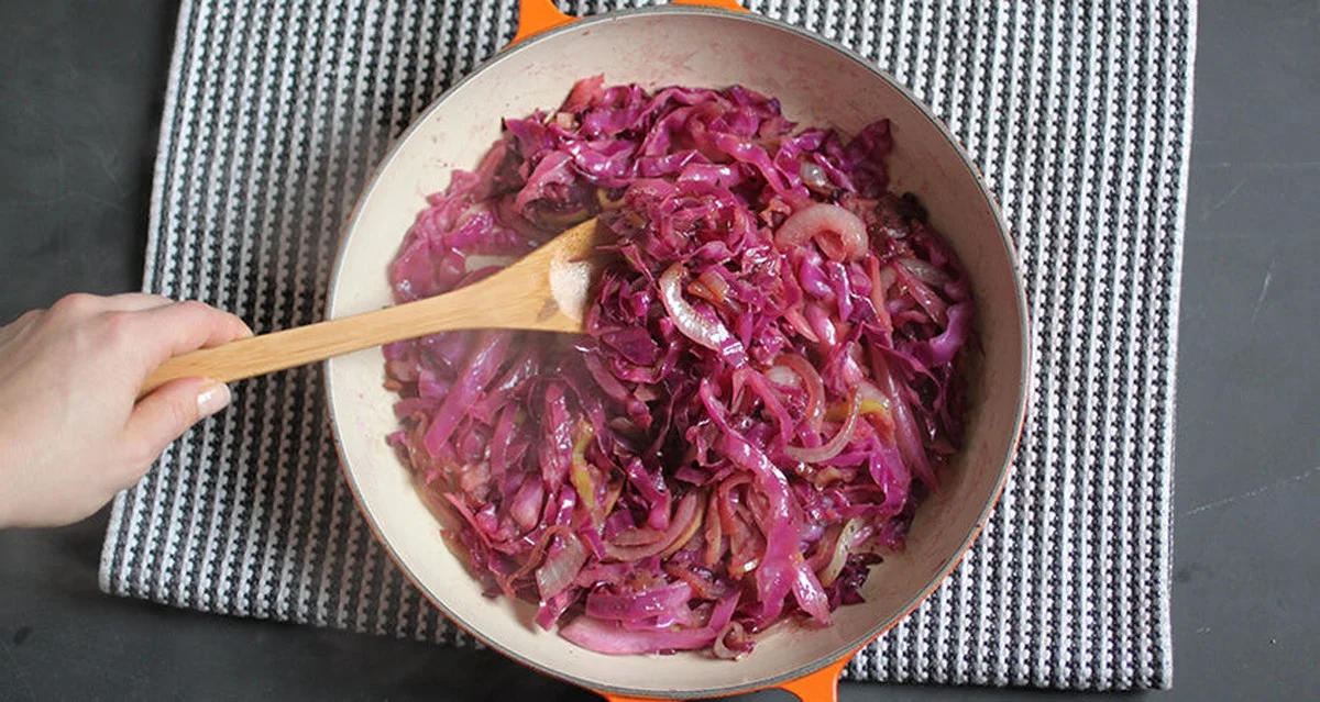 Drei Gründe, warum dieser leuchtend pinke Pizzateig alles ändert (Rotkohl-Geheimnis) - image 2