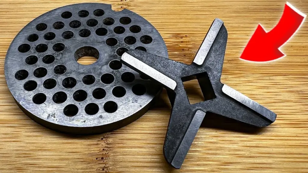 Fleischwolf-Messer schärfen: Der einfache Trick mit Schleifpapier