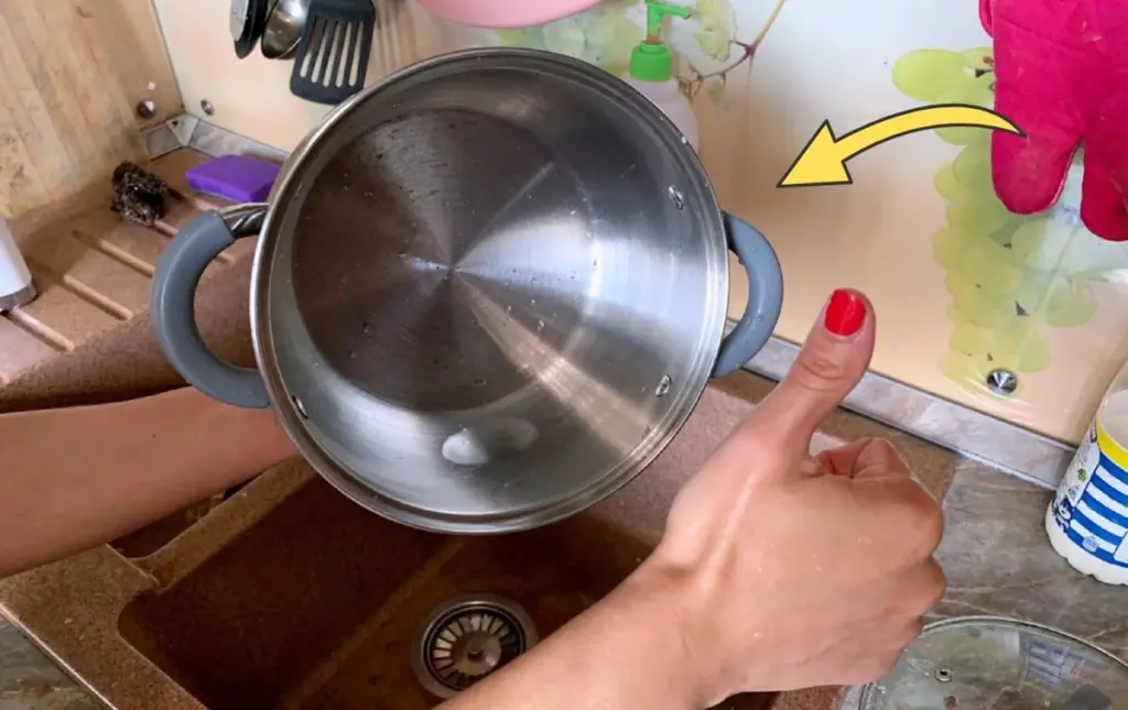 Hausmittel statt teures Spülmittel: So glänzt Ihr Geschirr wie neu