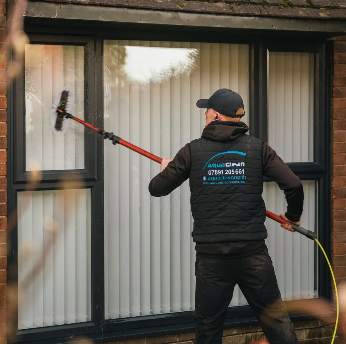 Ich habe Zahnpflege-Tabs für Fenster benutzt: Das passiert, wenn Sie Glasreiniger komplett weglassen - image 2