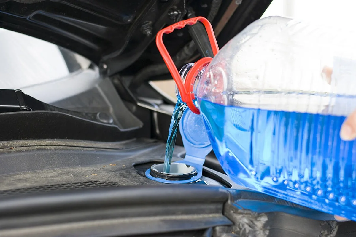 Kein Eis mehr: Dieses kleine Gadget hält Ihre Autoscheiben eisfrei - image 1