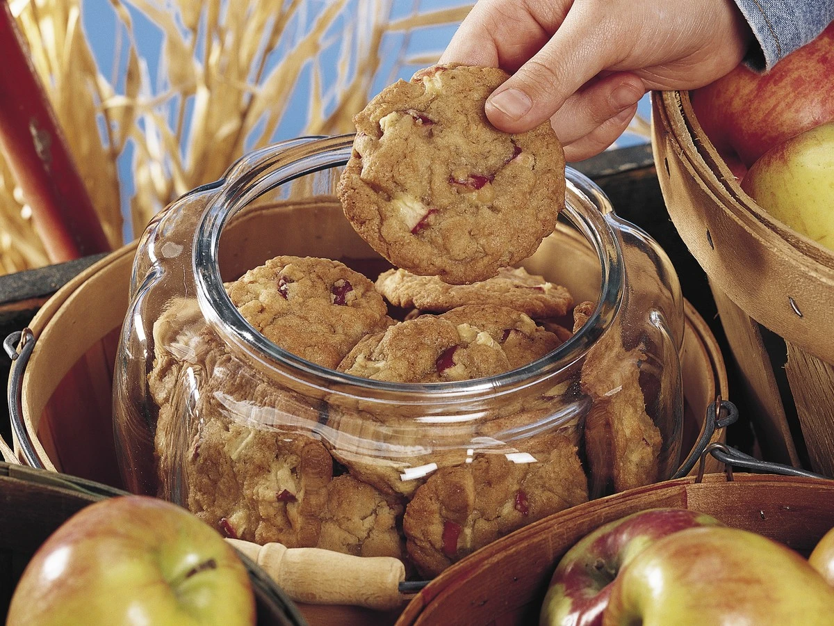Saftige Apfeltaler vom Blech: Dieses Rezept übertrifft Kuchen! - image 1