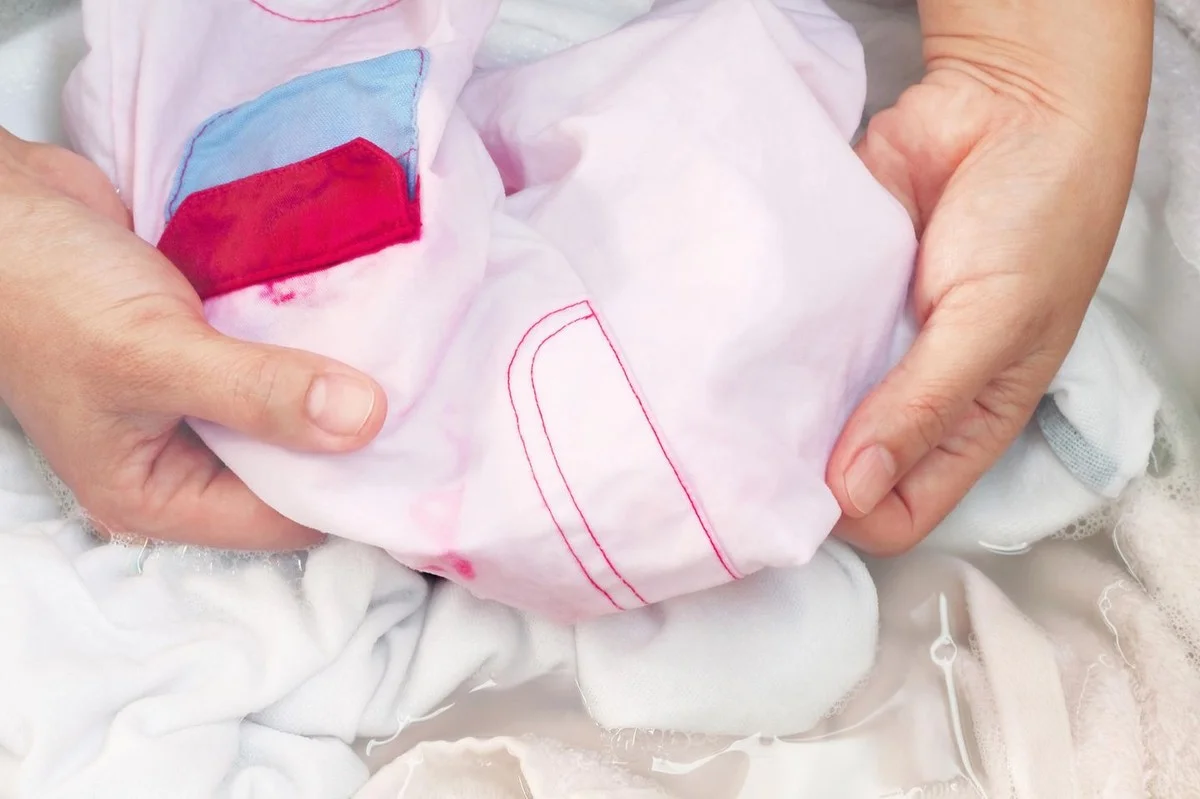 Verfärbte Wäsche retten: Hausmittel statt teurer Spezialmittel - image 1