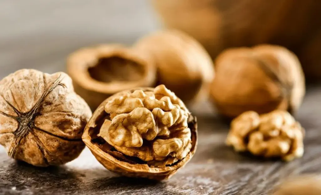 Warum erfahrene Gärtner Walnussschalen niemals wegwerfen