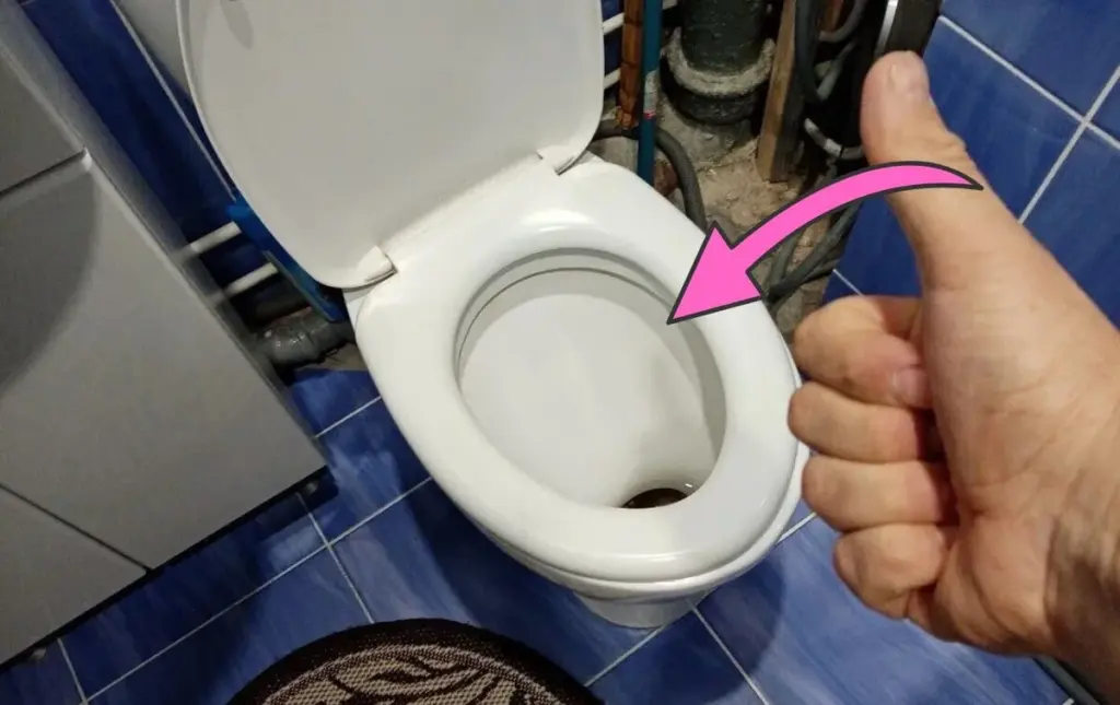 Warum Hoteliers immer eine Zimtstange hinter den Wassertank legen