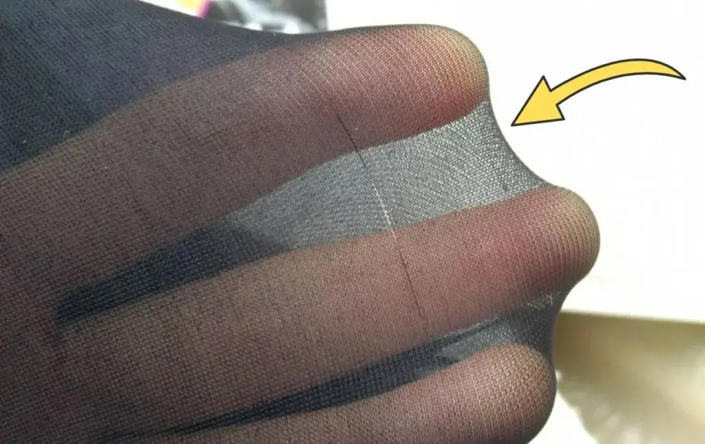 Wie eine Frau nur 30 Sekunden braucht, um ihre Strümpfe haltbar zu machen – Ein Trick, der neue Käufe überflüssig macht