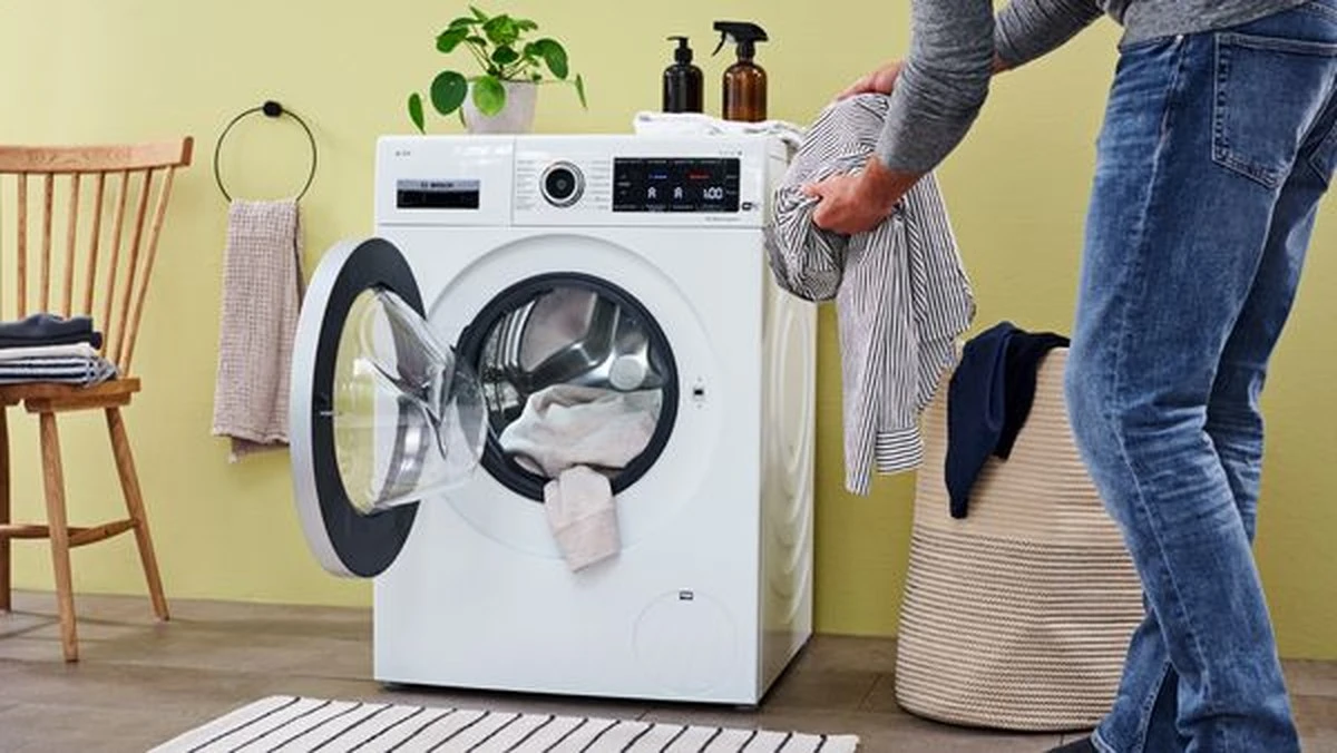 Bunte Streifen: So bleiben Ihre gestreiften Shirts strahlend wie neu - image 1