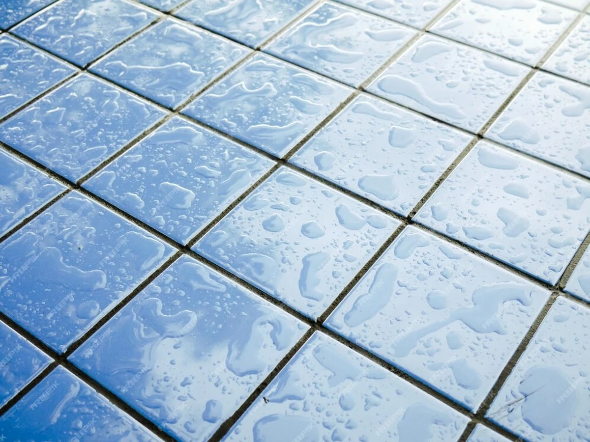 Der einfache Trick: Ein Löffel, der Kalkflecken verschwinden lässt und sie fernhält - image 2