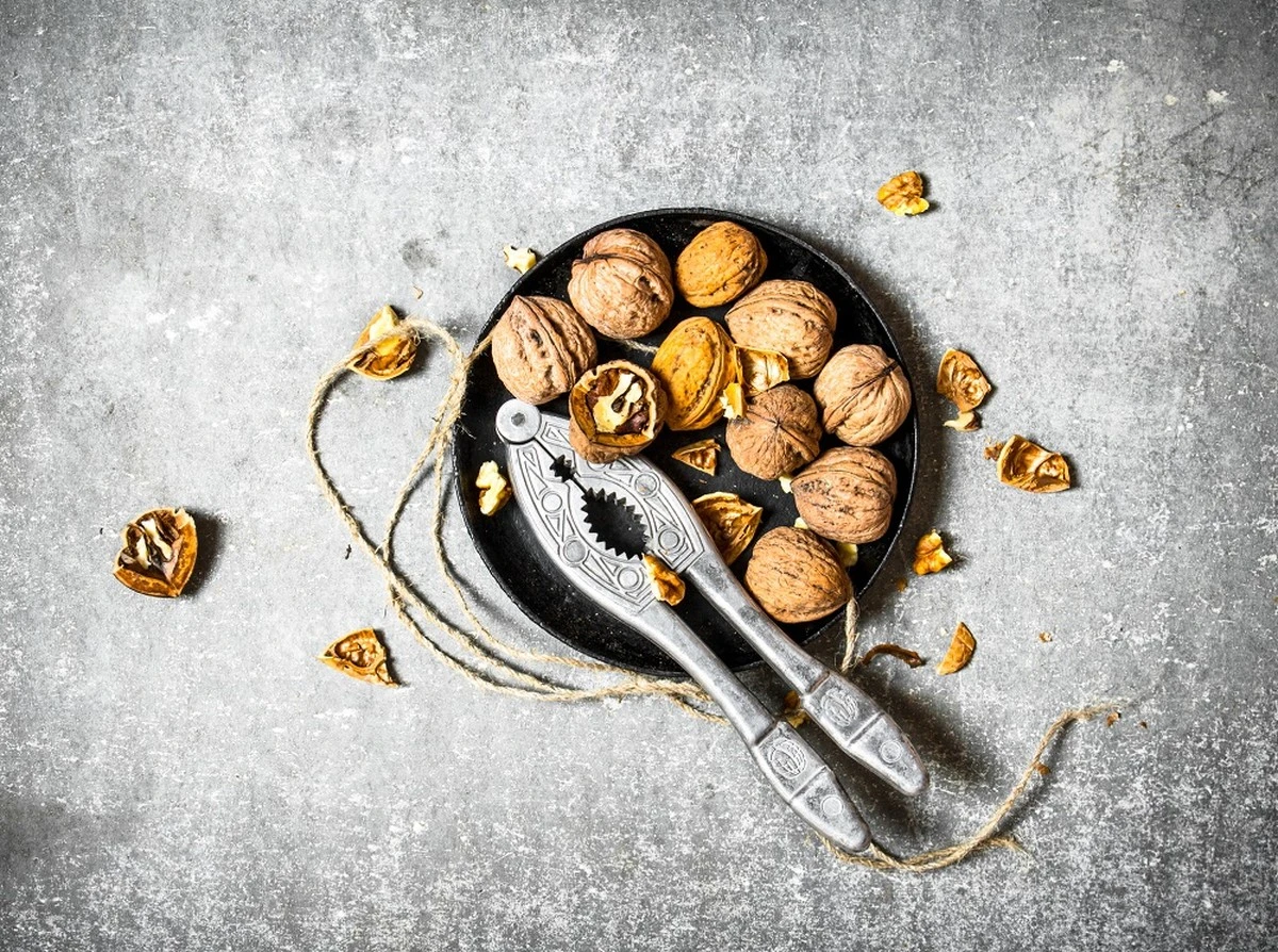 Der geniale Küchen-Hack: So knackst du Walnüsse wie ein Profi – ganz ohne Kraft! - image 1