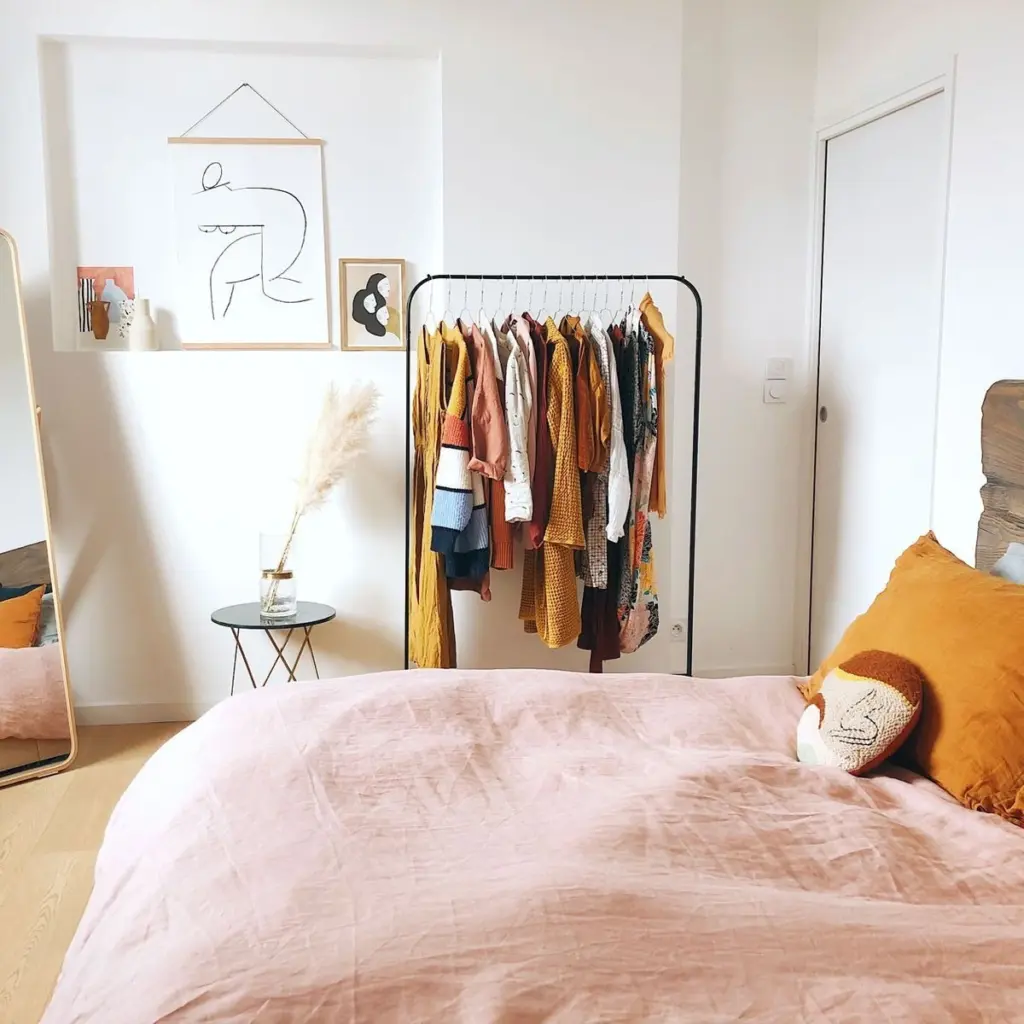 Der oft vergessene Chaos-Magnet im Schlafzimmer: So wird dein Nachttisch zum Ordnungswunder