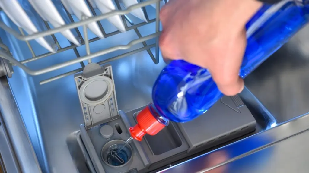 Der unscheinbare Haushaltshelfer: 3 geniale Klarspüler-Tricks, die dein Leben erleichtern