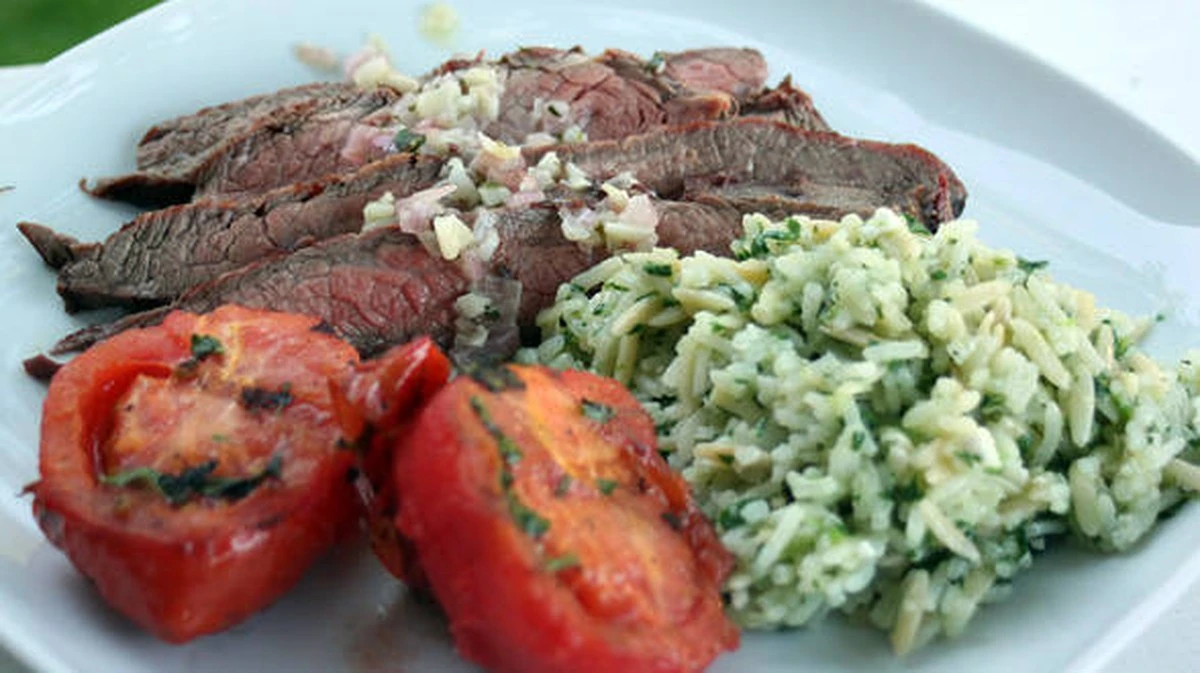 Griechischer Reisauflauf: So holst du dir Urlaubsgefühle in die Küche - image 2