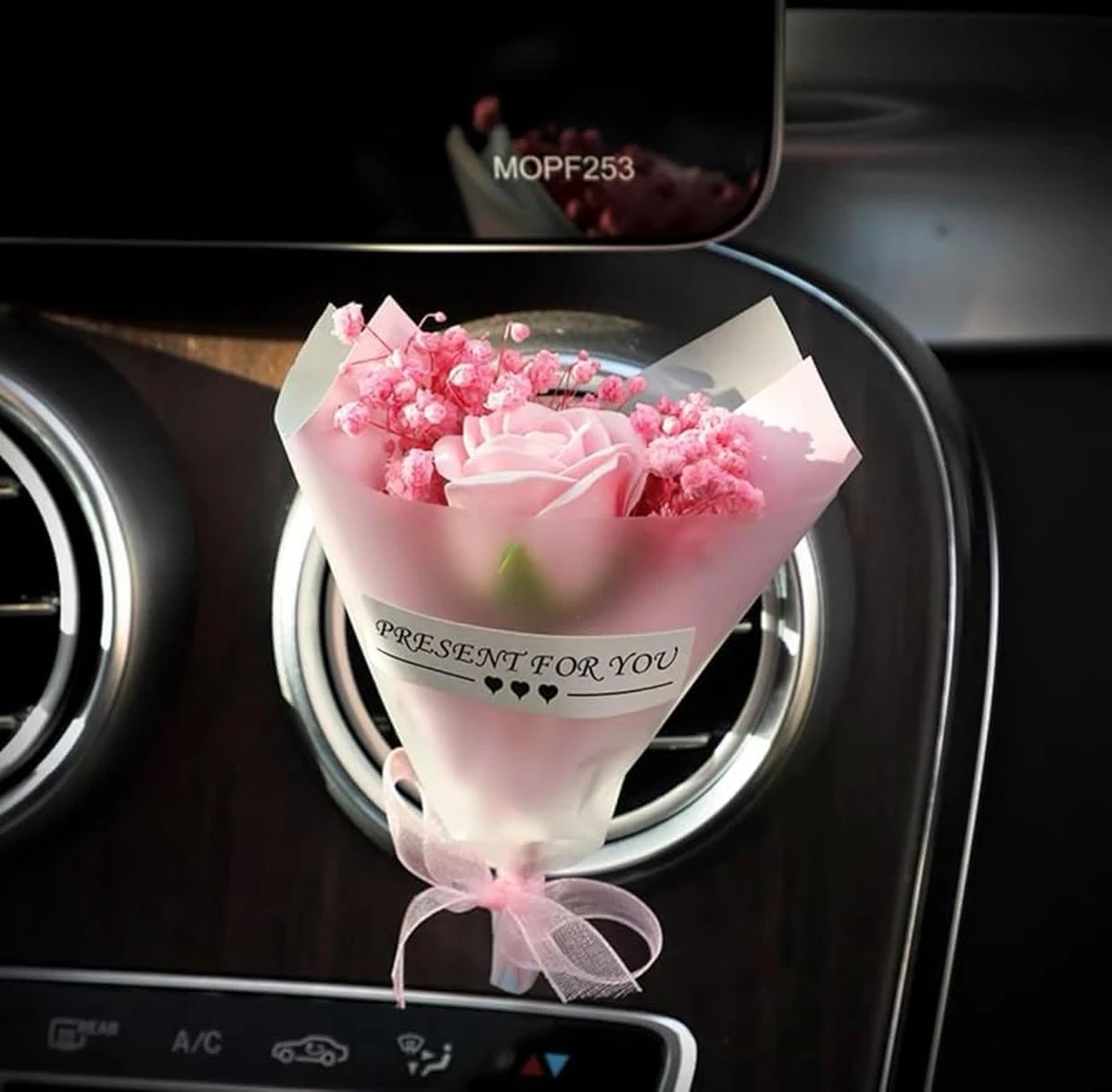 Roses fanées après la Saint-Valentin ? Transformez-les en purificateurs d'air et désodorisants naturels - image 1