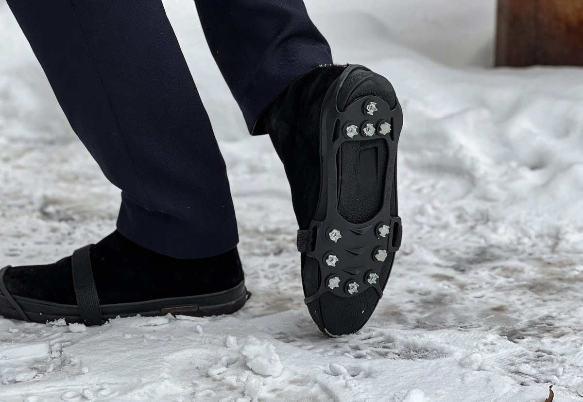 Schuhsohlen rutschfest in 10 Minuten: Watte, PVA-Kleber und eine „Kopeke“ – Eis ist mir egal - image 2