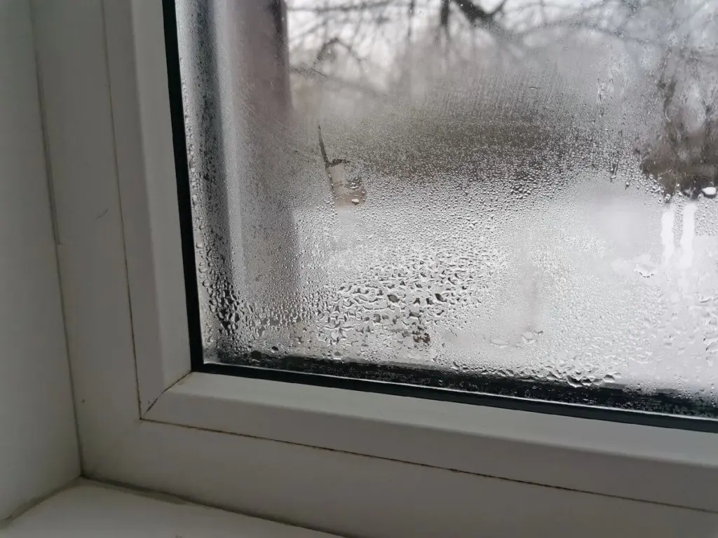 So einfach lässt sich Ihr Fenster um 4 Grad wärmer machen: Der 5-Cent-Trick vom Schwager