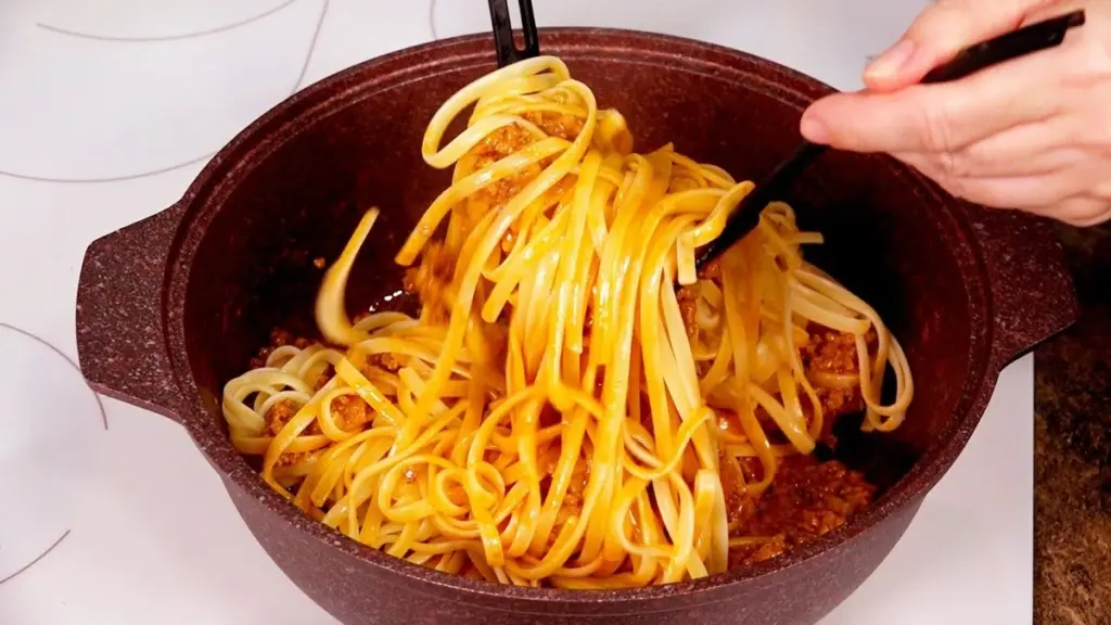 So werden Nudeln nie wieder breiig: Drei Tricks von Großmüttern, die jeder können muss