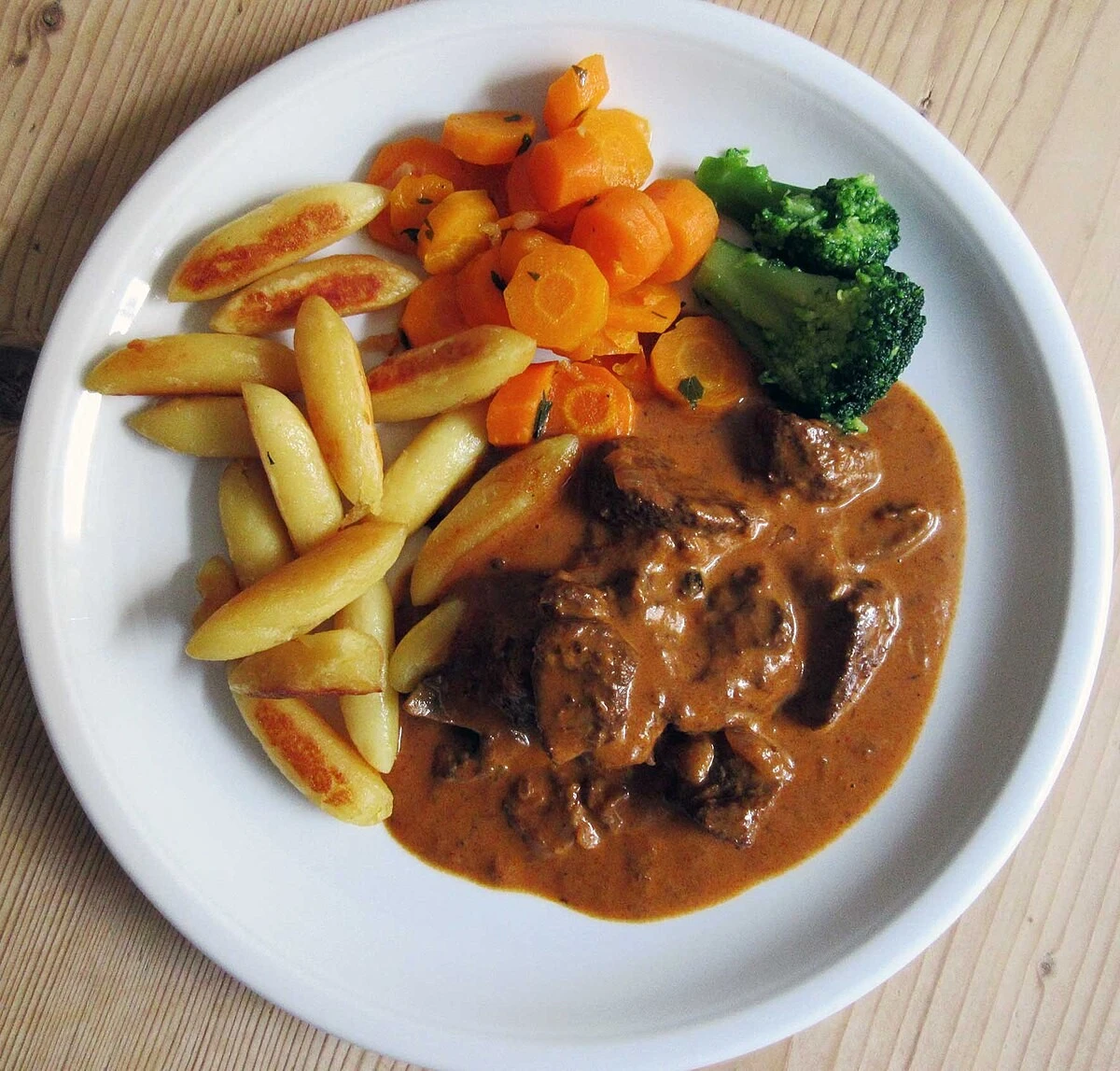 Warum erfahrene Hausfrauen niemals diese 4 Zutaten in ihren Aspik geben - image 2