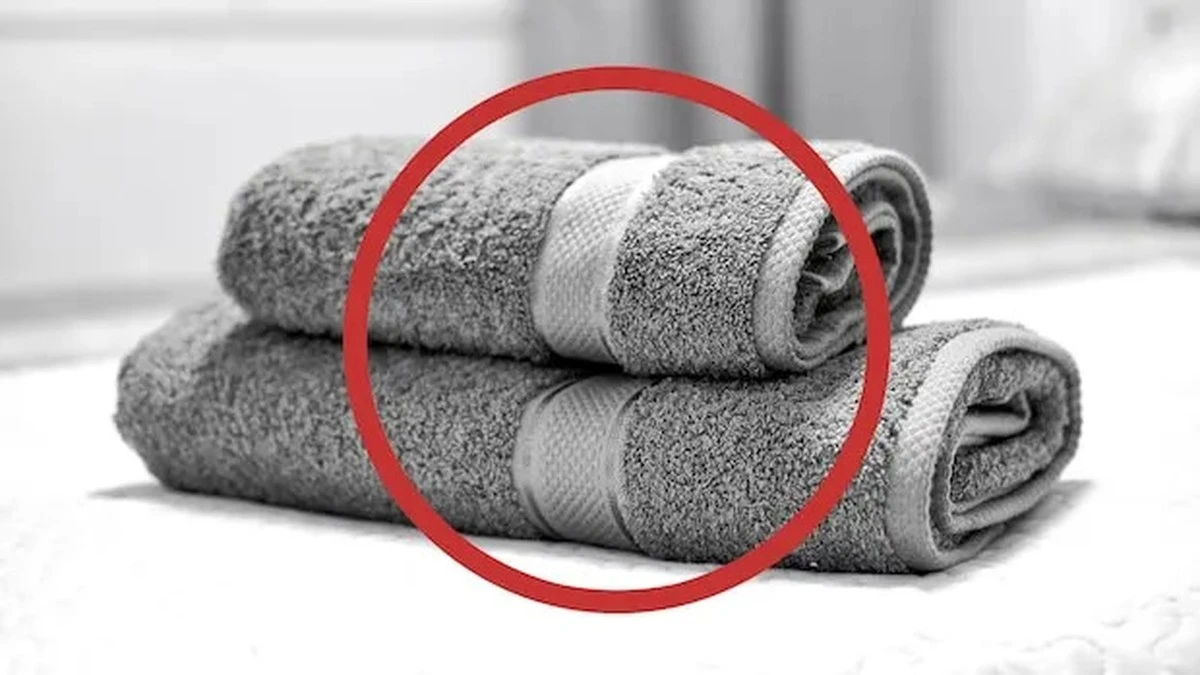 Warum Handtücher diesen Streifen am Rand haben – und er ist nur Deko! - image 1