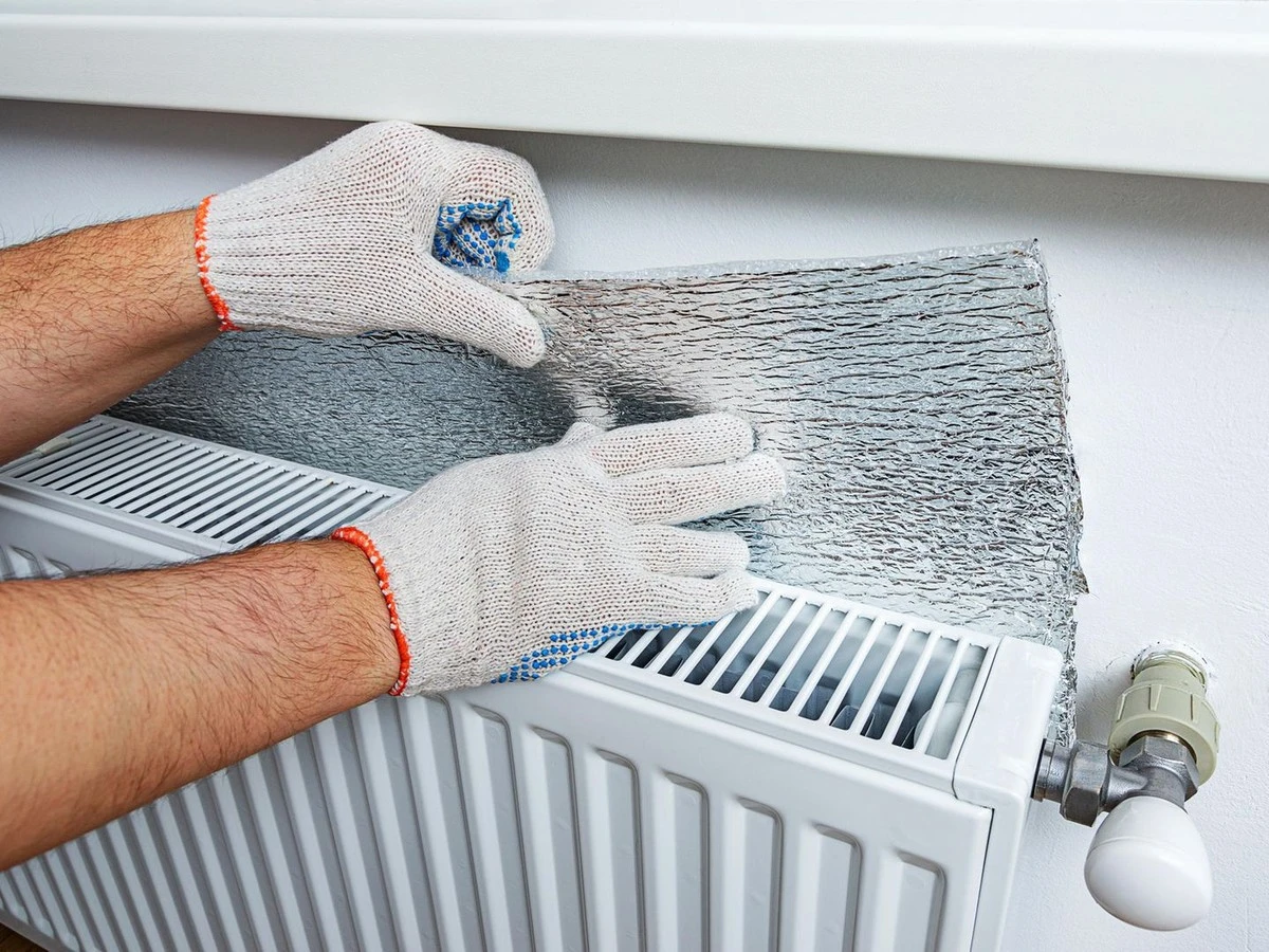 Warum Ihre Heizkörper mehr Wärme an die Wand als in den Raum abgeben – und wie Sie das sofort ändern - image 1