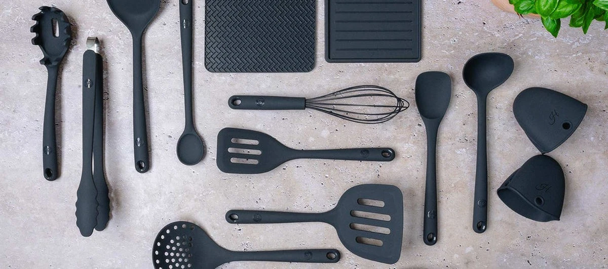 Warum Ihre Schneidebrettchen beim Fleischschneiden nicht mehr wegrutschen: Ich habe etwas daruntergelegt – und sie liegen wie angegossen - image 2