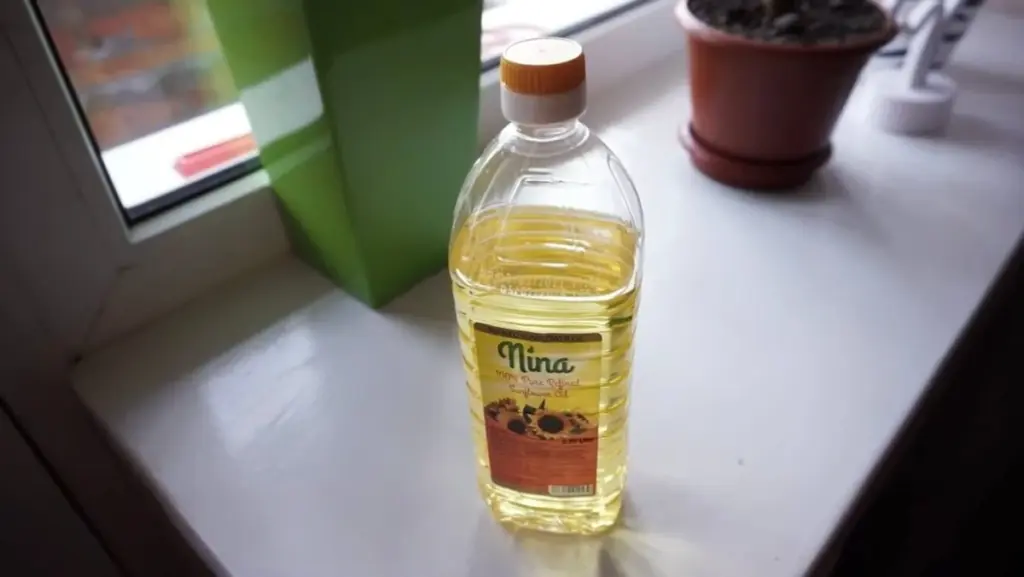 Warum Ölflaschen diese kleinen Schlitze haben – heimliche Küchenhelfer!