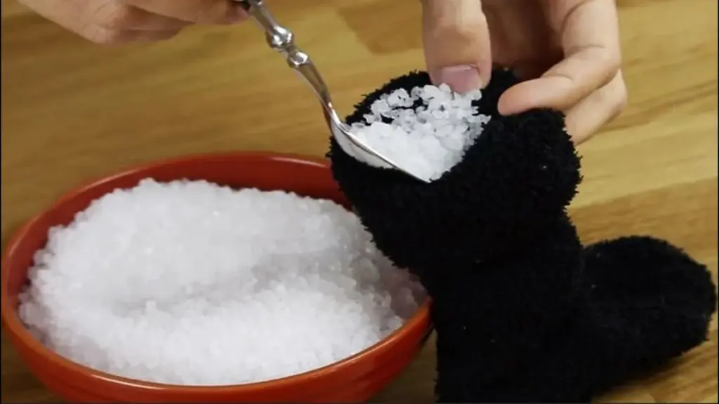 Wie Polarforscher ihre Füße warm halten: Ein einfacher Trick mit 1 Prise