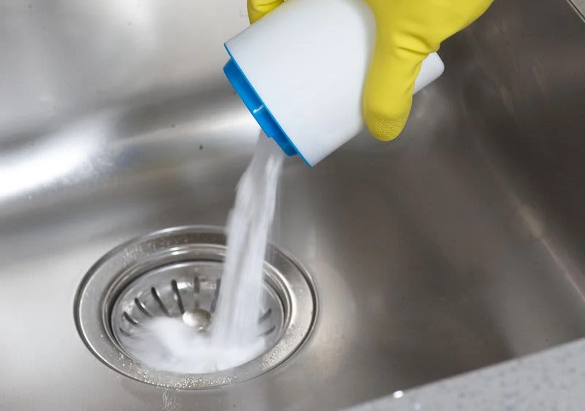 3 Hausmittel gegen verstopfte Rohre: Was jede Großmutter wusste (und Klempner verschweigen) - image 1