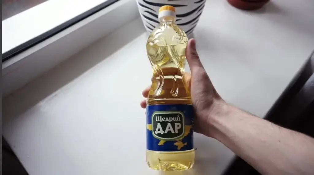 3 знаки на етикетці соняшникової олії, які видають підробку