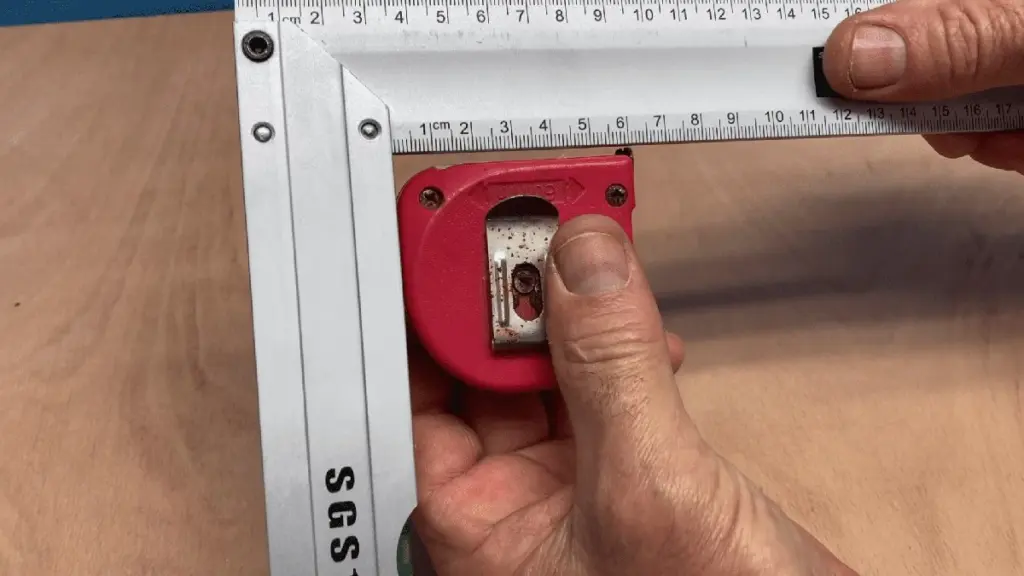 5 überraschender Funktionen von Maßbändern, die Bauprofis seit Jahren nutzen