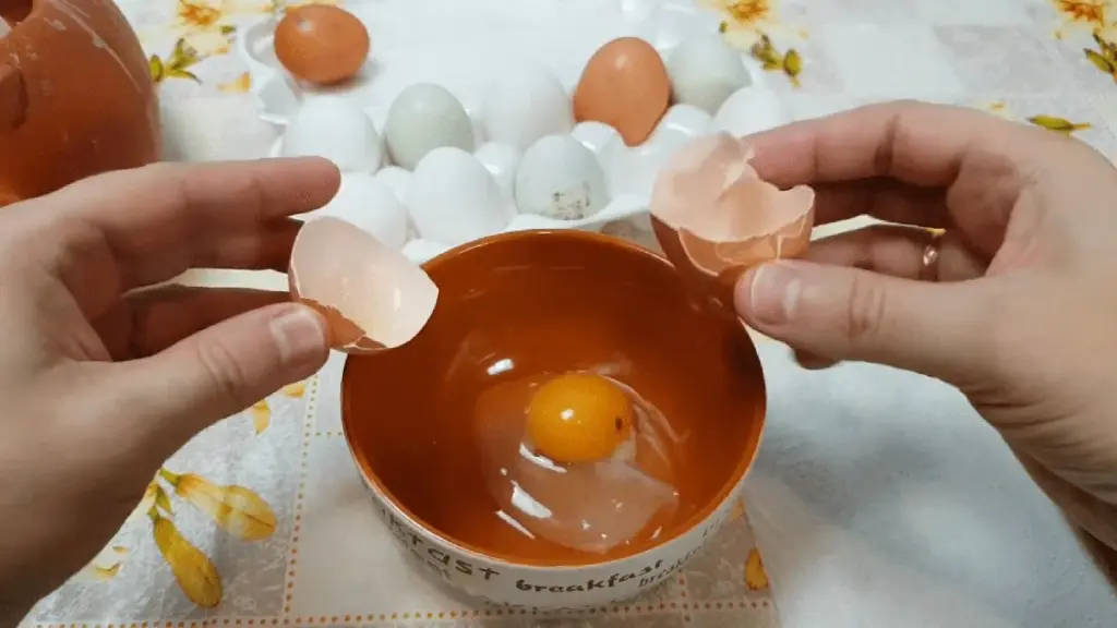 Der eine Sekunde Test: Wie Sie schlecht von gut frischen Eiern unterscheiden, bevor Sie kochen