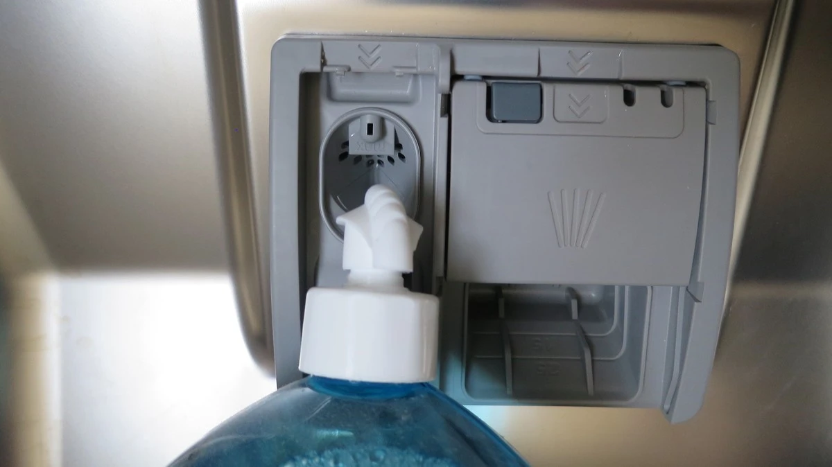 Klarspüler: Diese 3 genialen Haushaltstricks werden dich überraschen - image 1