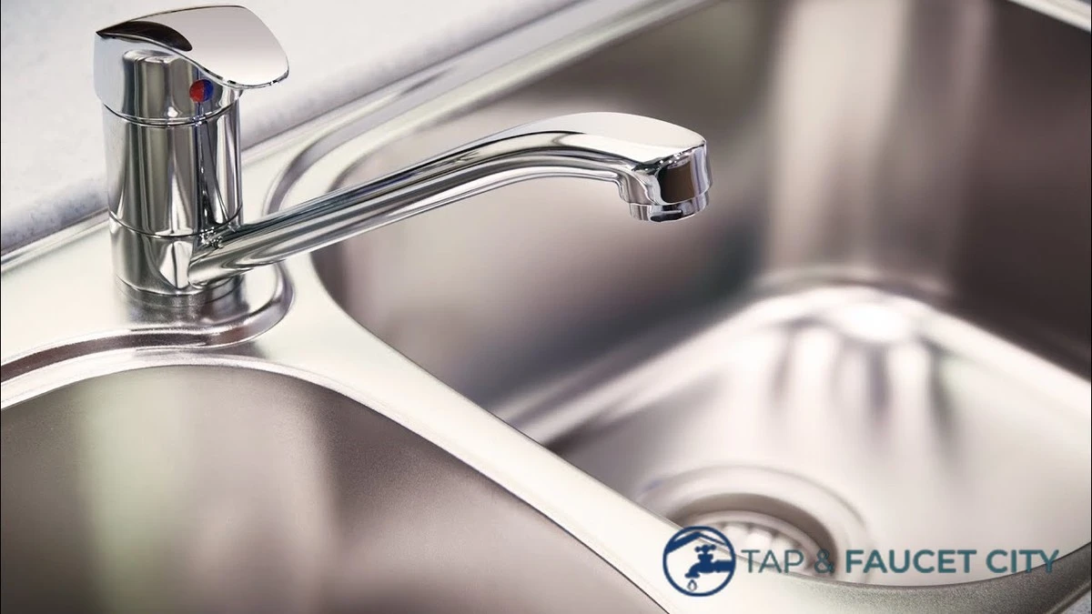 So glänzen Armaturen wie neu: Der Kerzenwachs-Trick gegen Kalkflecken - image 1