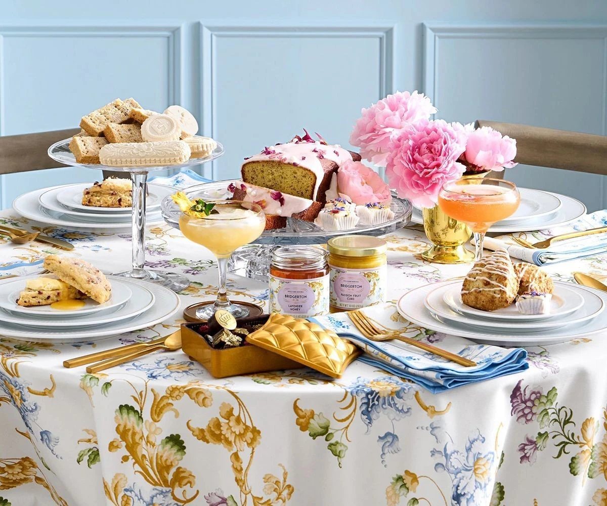 Tchibo-Geschirr: Blumige Dessertteller bringen Bridgerton-Flair auf deinen Tisch - image 1