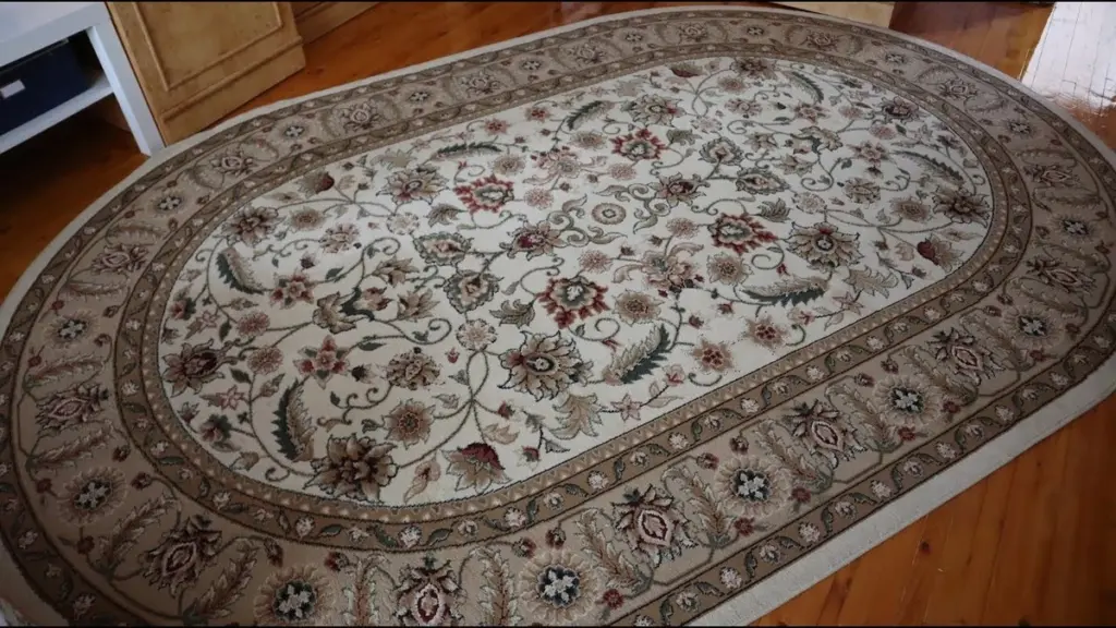 Teppichpflege: Warum ich chemische Reiniger wegwerfe und stattdessen 3 Löffel dieses Hausmittels benutze