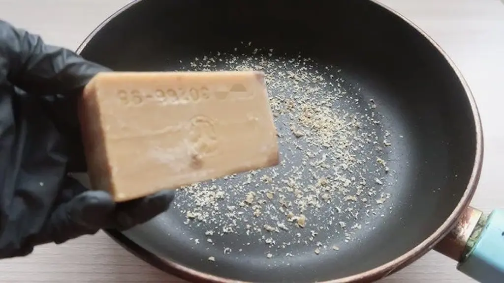 Warum Haushaltseife auf der Pfanne für ein hausgemachtes Waschmittelgenie sorgt