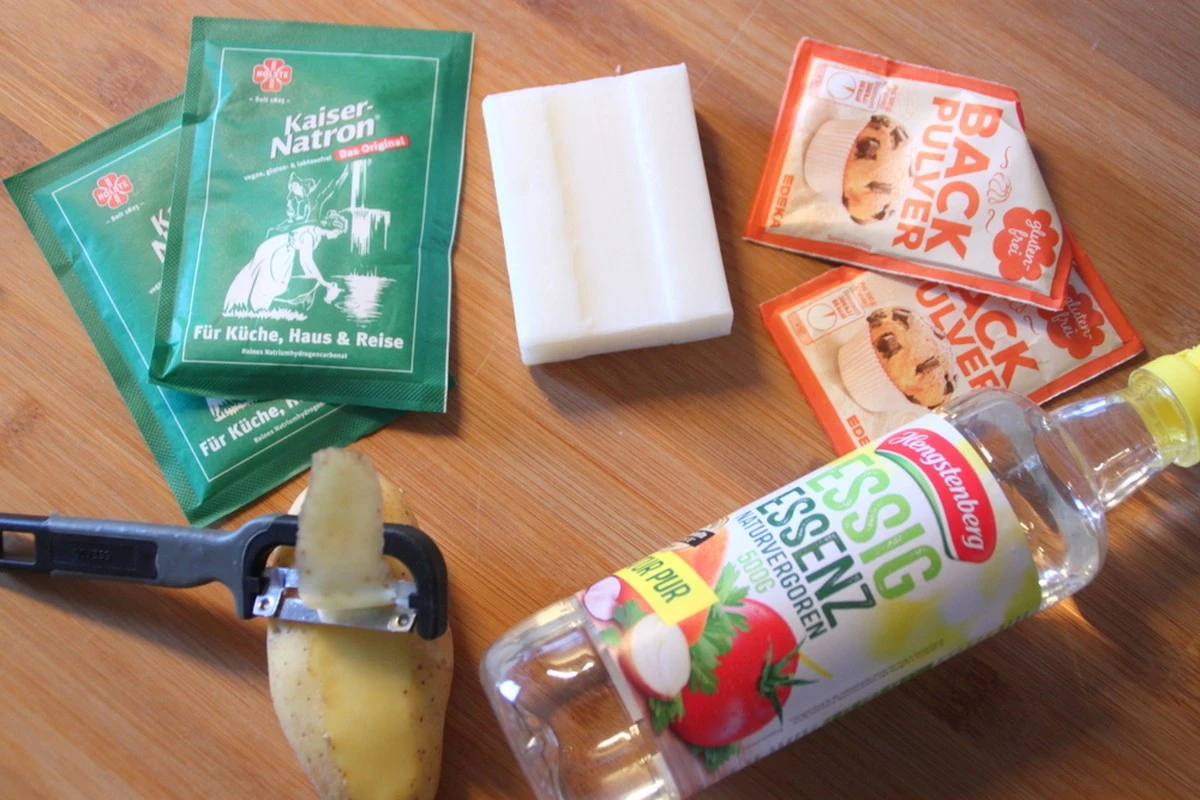 Warum österreichische Hausfrauen das billigste Seifenstück aus der Drogerie mit zwei Zutaten mischen - image 2