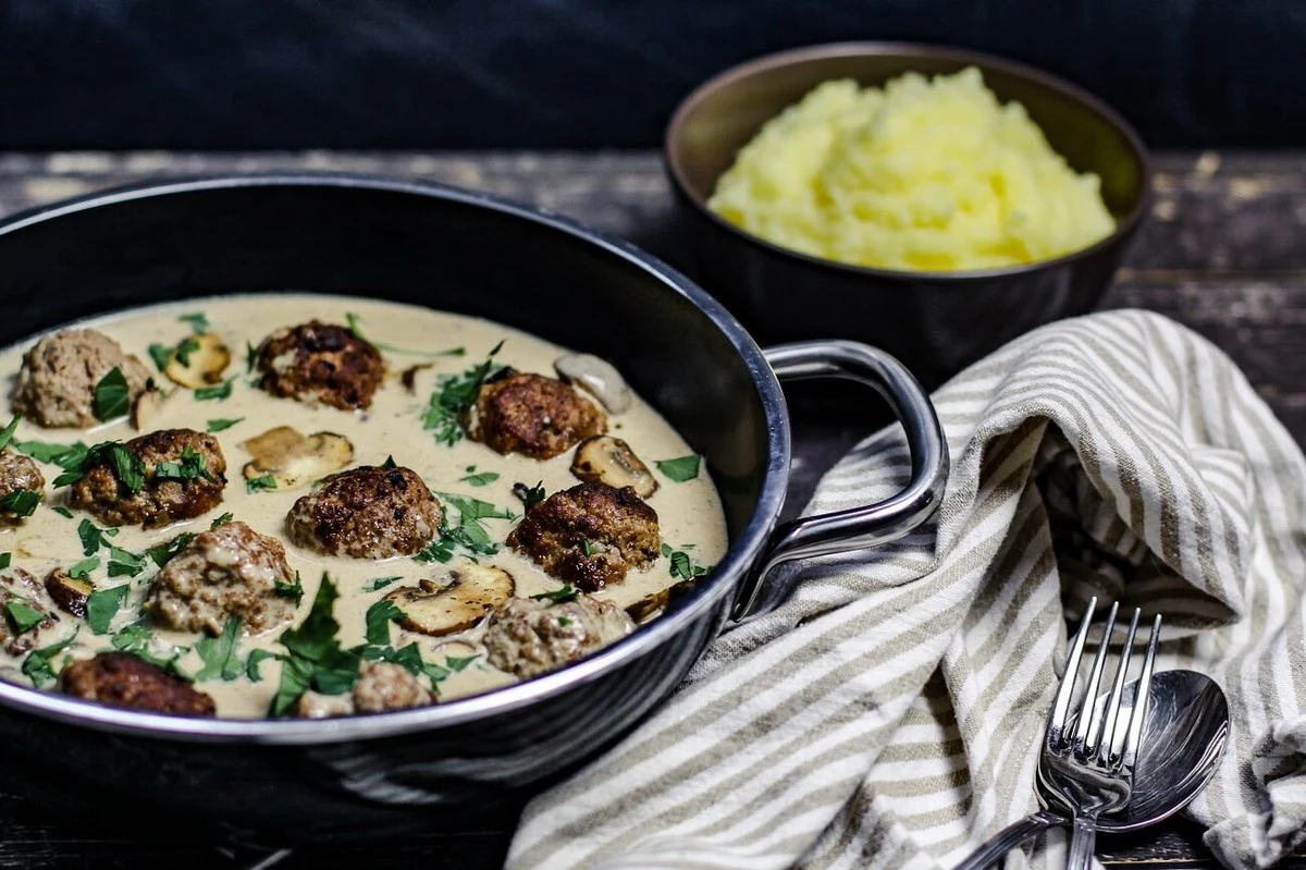 Warum Wikinger-Hackbällchen mit Orzo in der Pfanne alle begeistern - image 1
