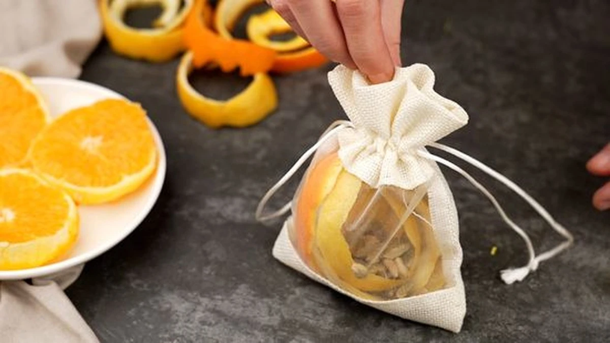 Zitrussschalen im Kleiderschrank: Der 2-monatige Frische-Trick, den Sie kennen müssen - image 1